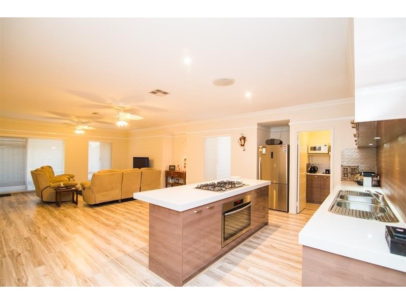 5 Carbine Bend, Byford WA 6122