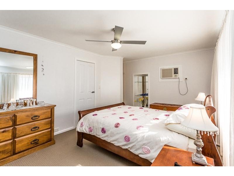 9 Markaling Close, Hillman WA 6168