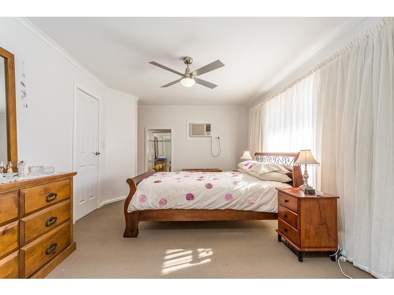 9 Markaling Close, Hillman WA 6168