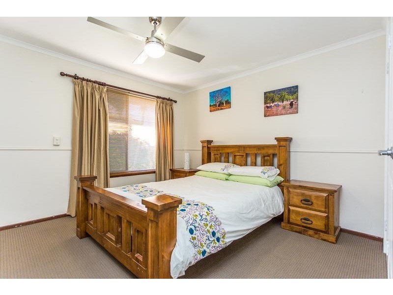9 Markaling Close, Hillman WA 6168