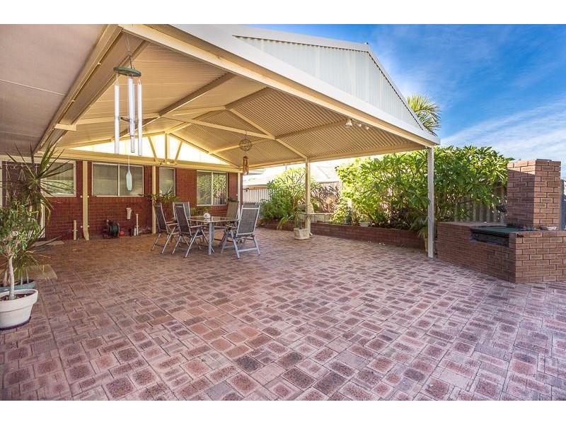 9 Markaling Close, Hillman WA 6168