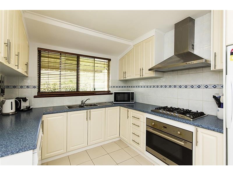 17 Emerald Place, Mount Richon WA 6112