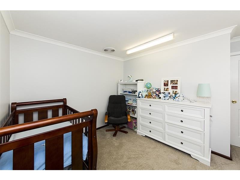 17 Emerald Place, Mount Richon WA 6112