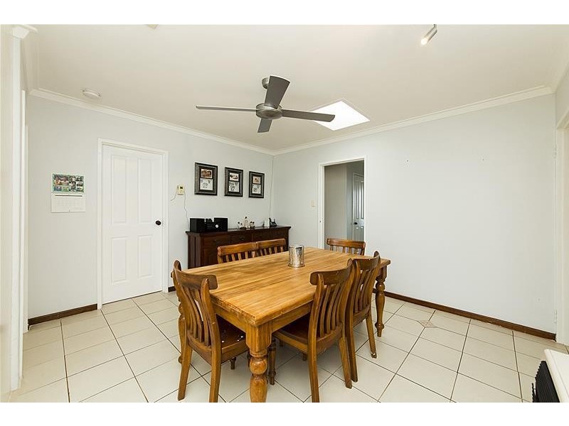 17 Emerald Place, Mount Richon WA 6112