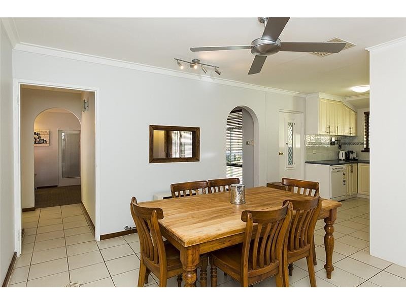 17 Emerald Place, Mount Richon WA 6112