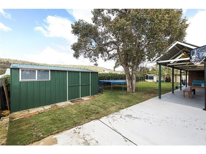 17 Emerald Place, Mount Richon WA 6112