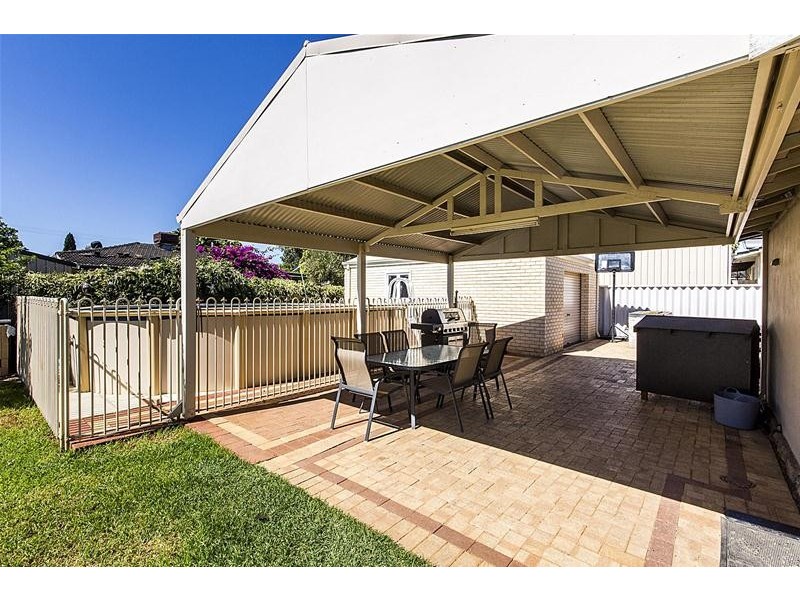 21 Winchester Road, Armadale WA 6112