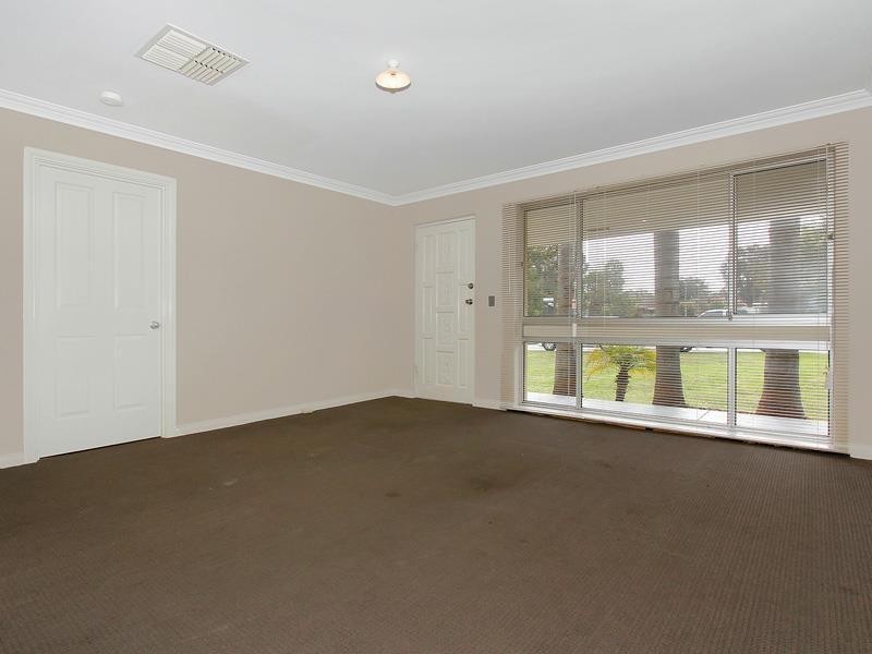 4 Clark Way, Orelia WA 6167