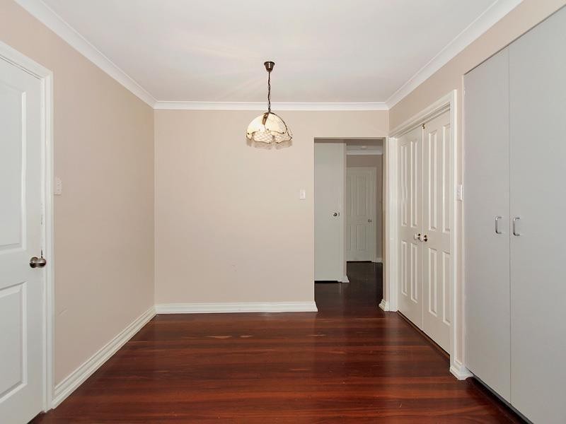 4 Clark Way, Orelia WA 6167