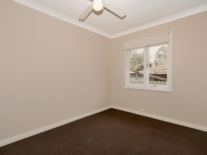 4 Clark Way, Orelia WA 6167