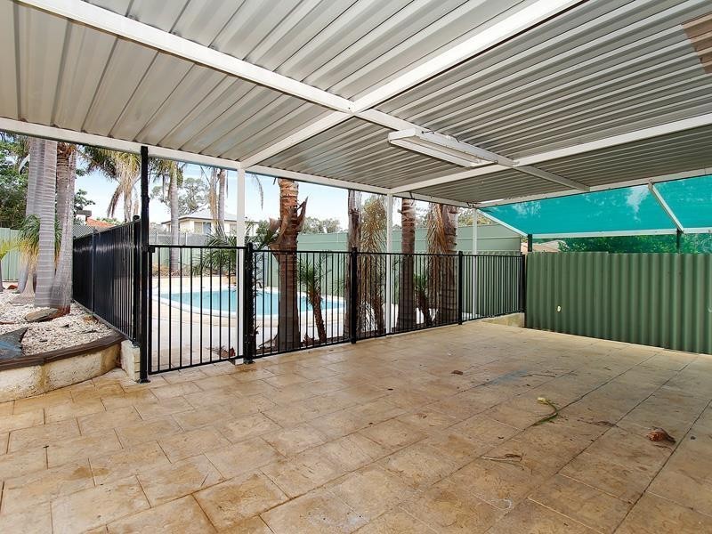 4 Clark Way, Orelia WA 6167