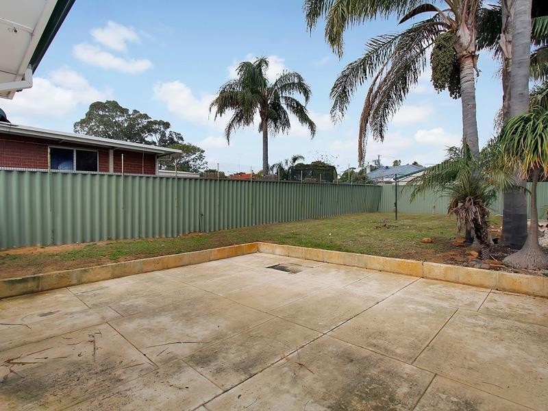 4 Clark Way, Orelia WA 6167
