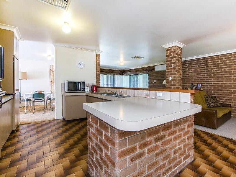 197 Blair Road, Oakford WA 6121