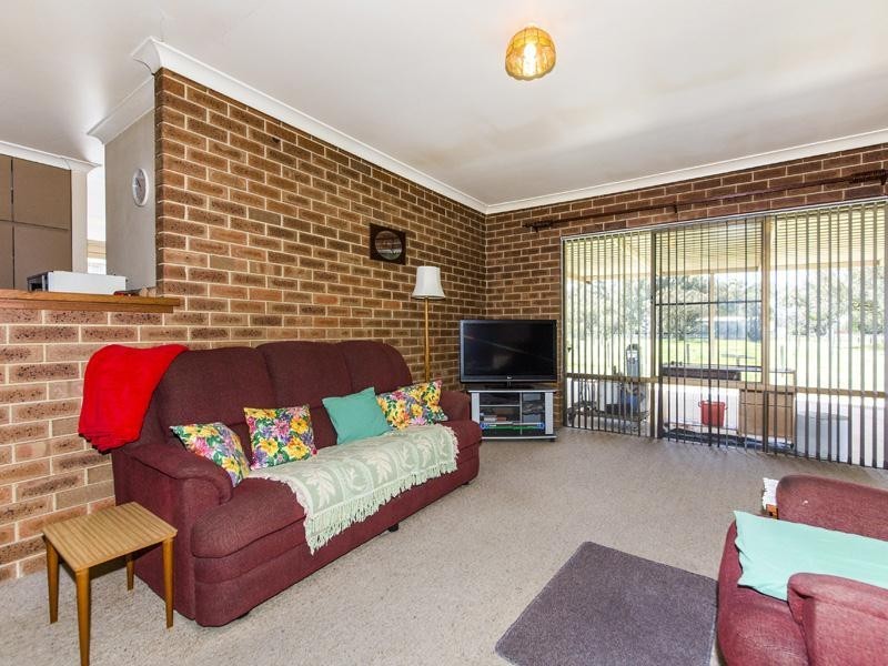 197 Blair Road, Oakford WA 6121