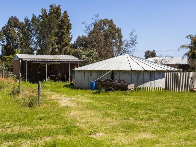 197 Blair Road, Oakford WA 6121