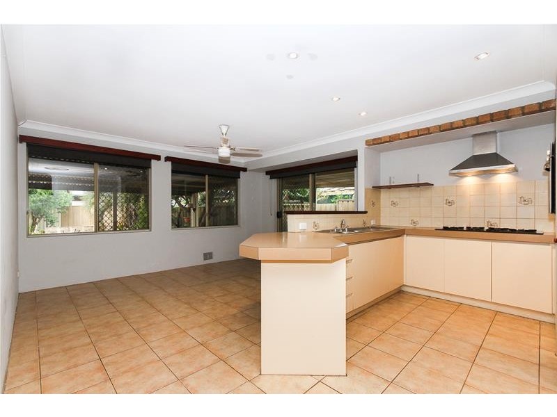 28 Hansen Road, Seville Grove WA 6112