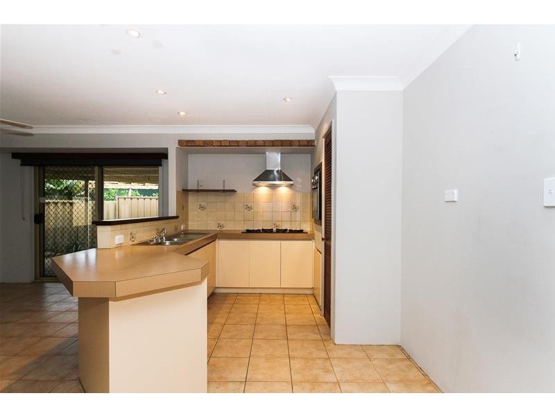 28 Hansen Road, Seville Grove WA 6112