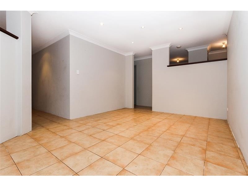 28 Hansen Road, Seville Grove WA 6112