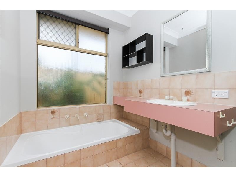 28 Hansen Road, Seville Grove WA 6112