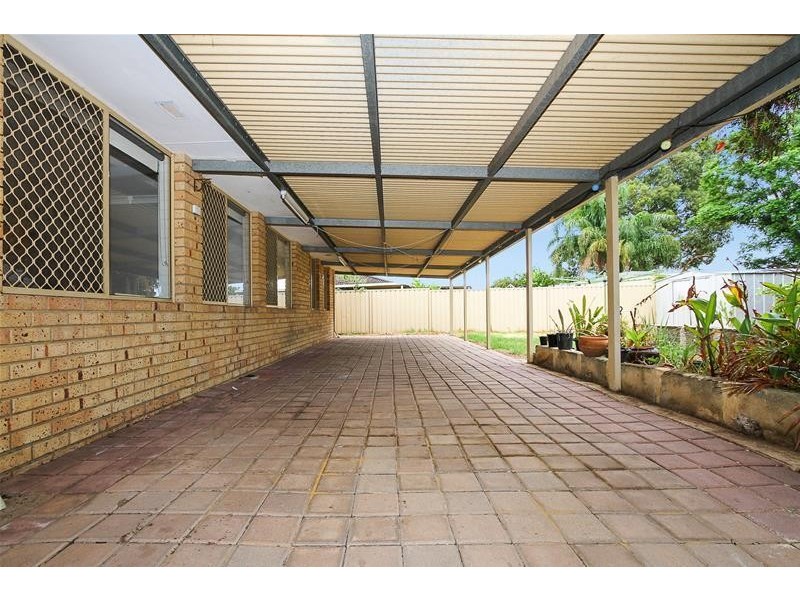 28 Hansen Road, Seville Grove WA 6112