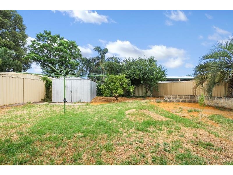 28 Hansen Road, Seville Grove WA 6112