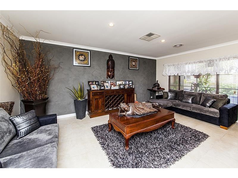 48 Brindabella Avenue, Rockingham WA 6168