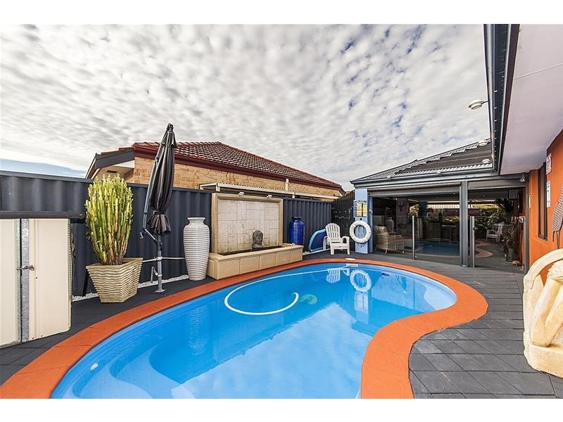 48 Brindabella Avenue, Rockingham WA 6168