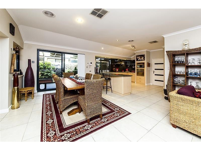 48 Brindabella Avenue, Rockingham WA 6168