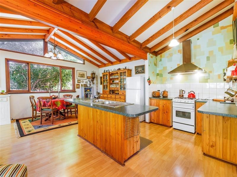 15 Possum Place, Kelmscott WA 6111