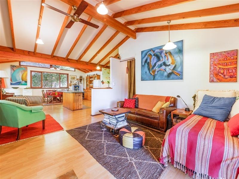 15 Possum Place, Kelmscott WA 6111