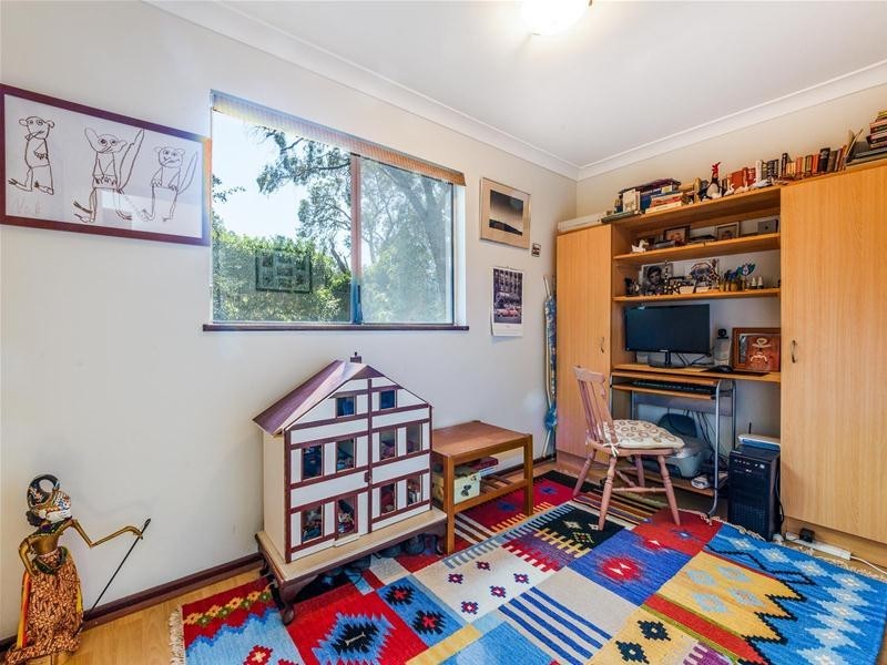 15 Possum Place, Kelmscott WA 6111