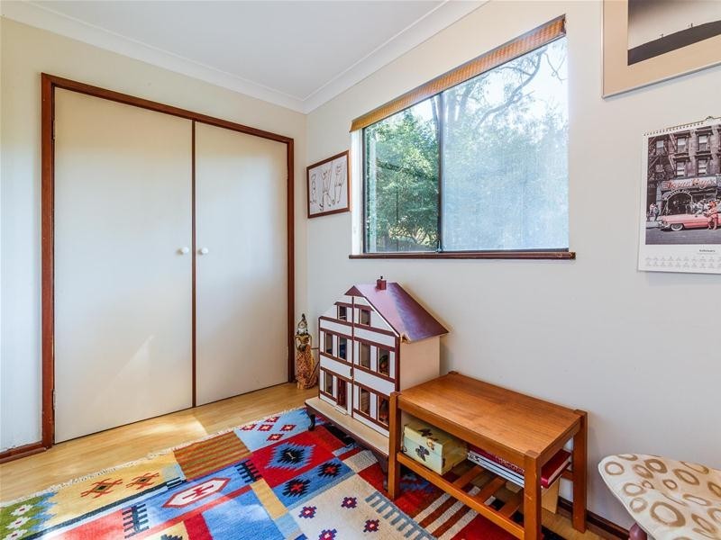 15 Possum Place, Kelmscott WA 6111