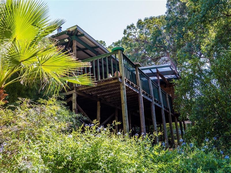 15 Possum Place, Kelmscott WA 6111