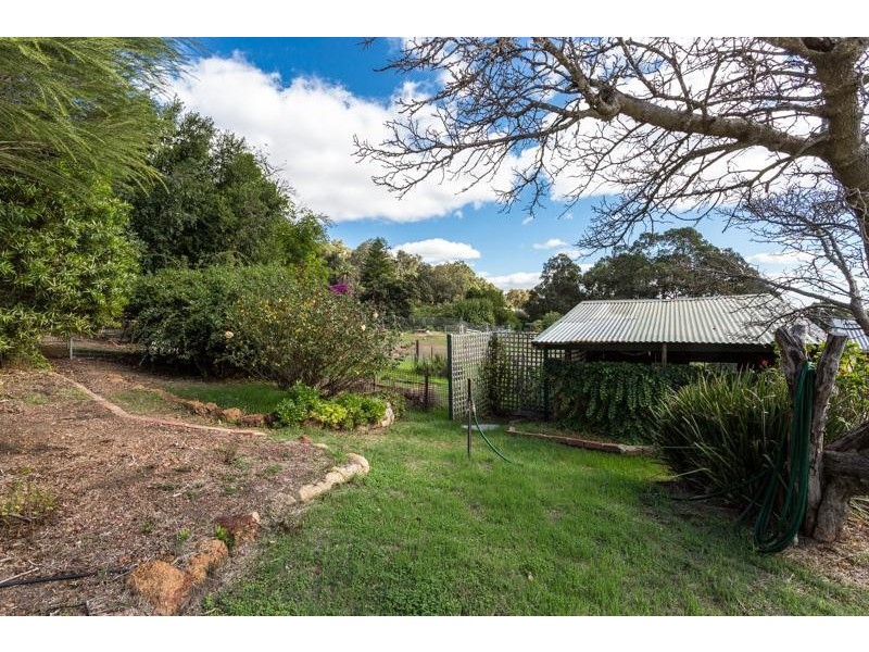 307 Albany Highway, Bedfordale WA 6112
