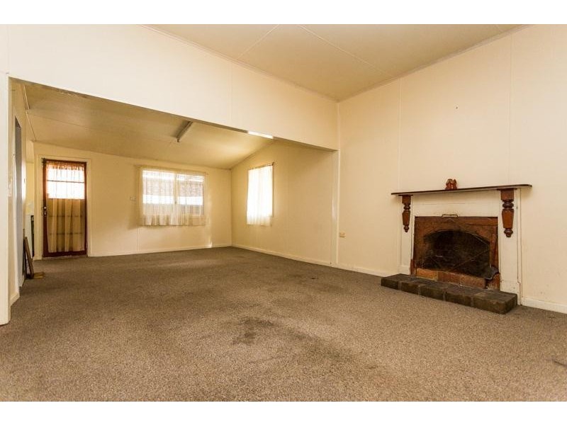 307 Albany Highway, Bedfordale WA 6112