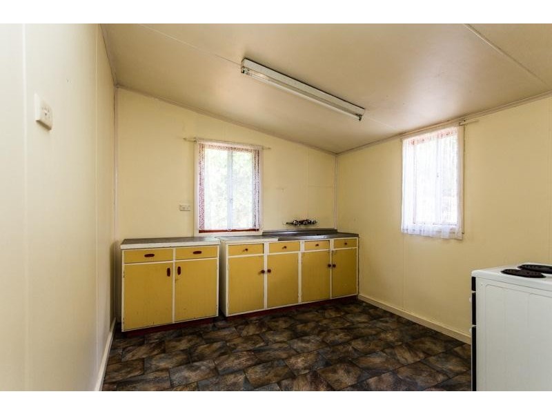 307 Albany Highway, Bedfordale WA 6112