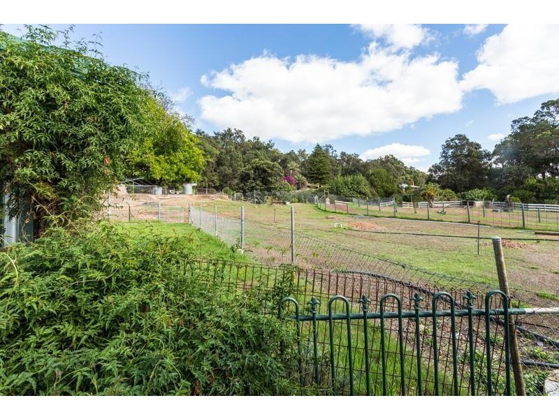 307 Albany Highway, Bedfordale WA 6112