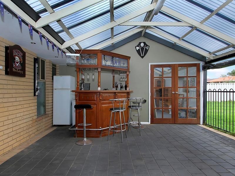 74 Ravenscroft Way, Kelmscott WA 6111