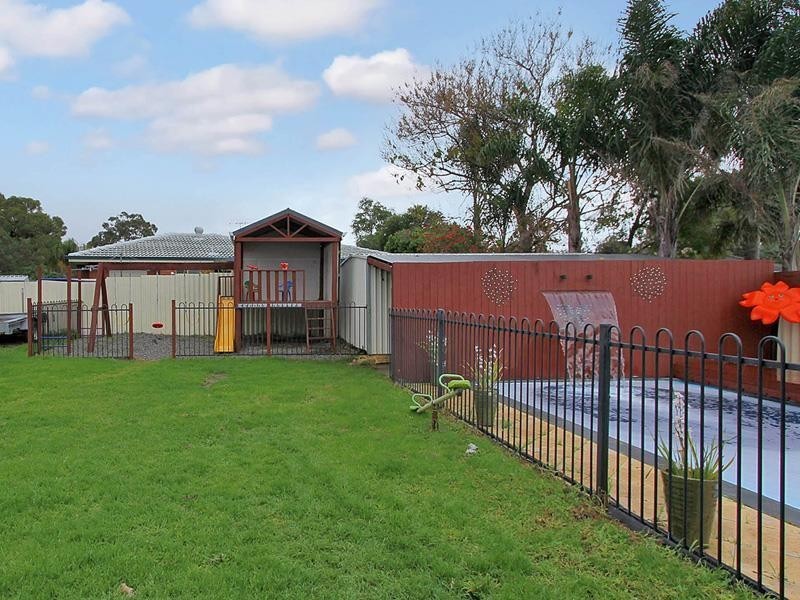 74 Ravenscroft Way, Kelmscott WA 6111