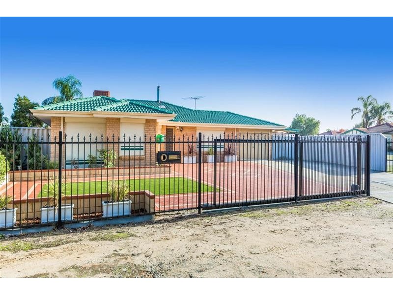 1 Ralphs Street, Seville Grove WA 6112