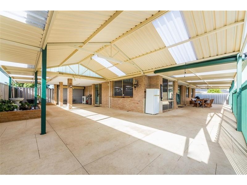 1 Ralphs Street, Seville Grove WA 6112