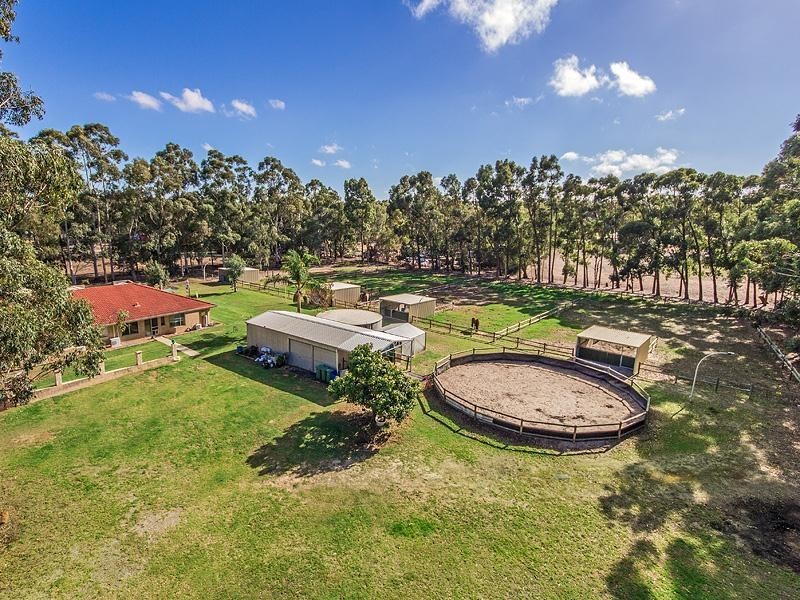 26 Karbro Drive, Cardup WA 6122