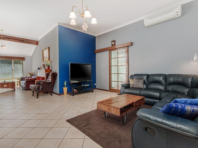 26 Karbro Drive, Cardup WA 6122