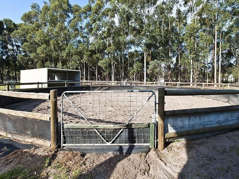 26 Karbro Drive, Cardup WA 6122