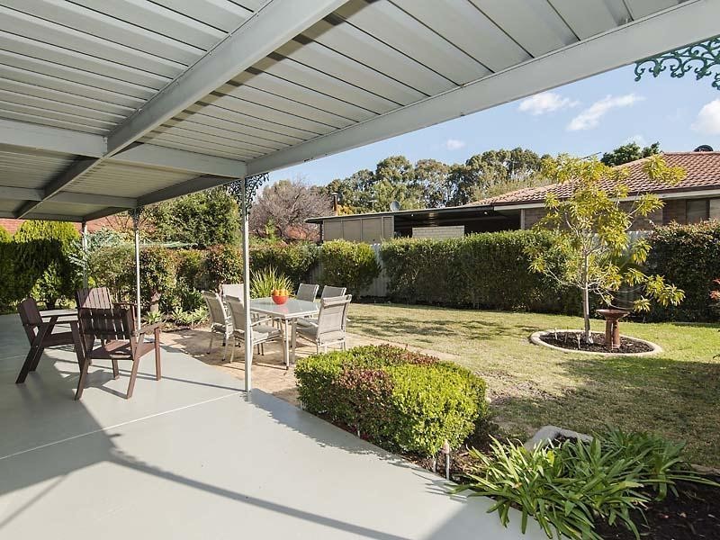 34 Inverness Circle, Camillo WA 6111