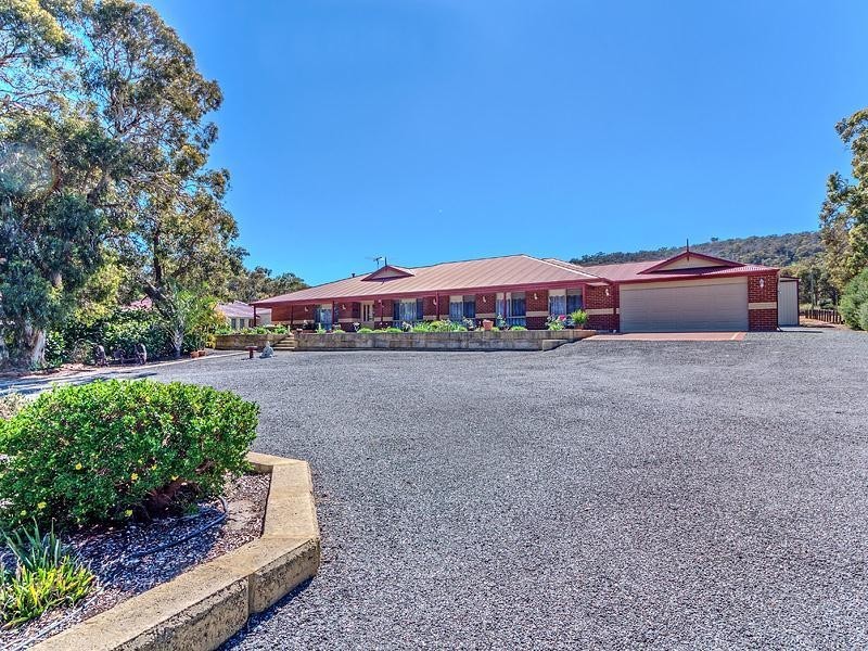48 Harwood Pass, Darling Downs WA 6122