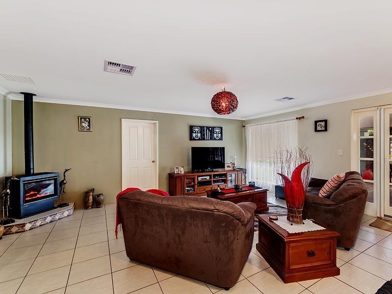 48 Harwood Pass, Darling Downs WA 6122