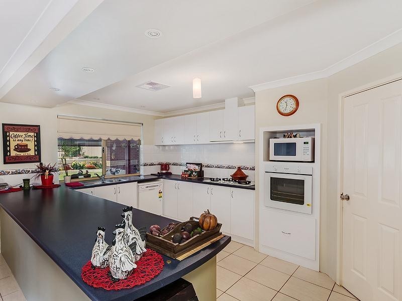 48 Harwood Pass, Darling Downs WA 6122