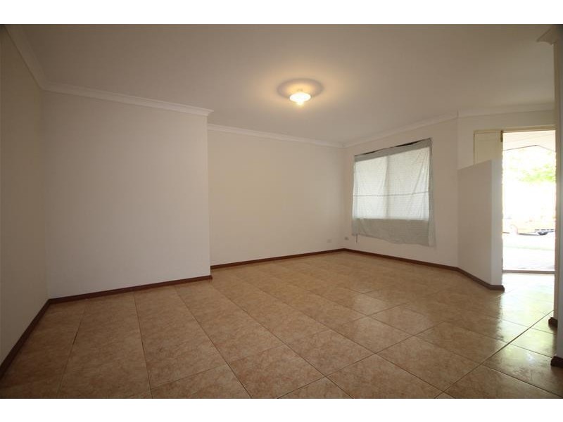 28 Dunn Close, Seville Grove WA 6112