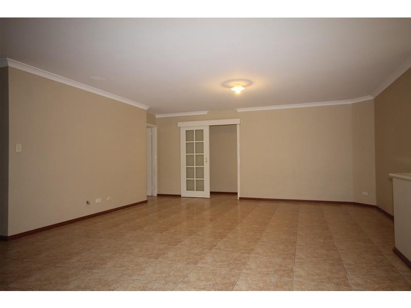 28 Dunn Close, Seville Grove WA 6112